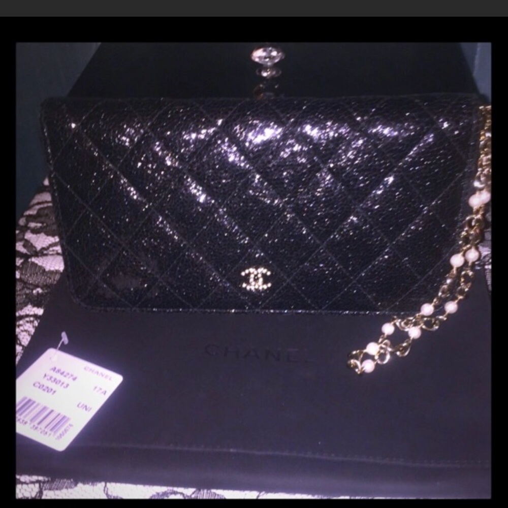 Chanel Wallet w/ Pearl Chain